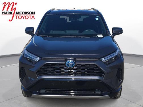 2023 Toyota RAV4 Hybrid SE