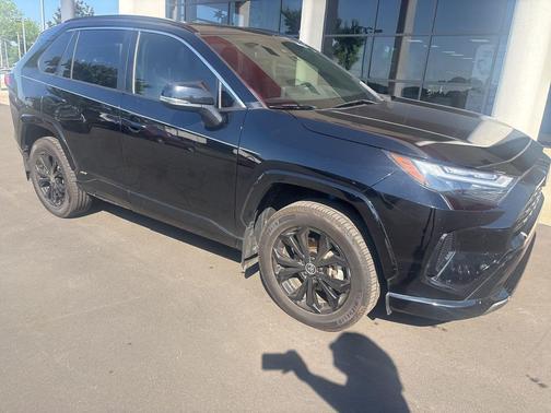 Midnight Black Metallic 2022 Toyota RAV4 Hybrid SE