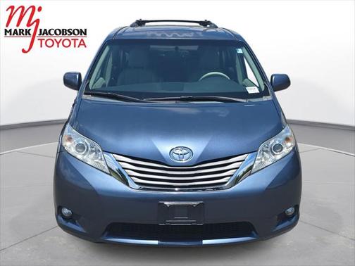 2013 Toyota Sienna XLE