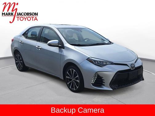 Classic Silver Metallic 2017 Toyota Corolla XSE