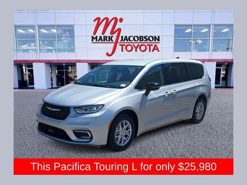 2024 Chrysler Pacifica Touring L
