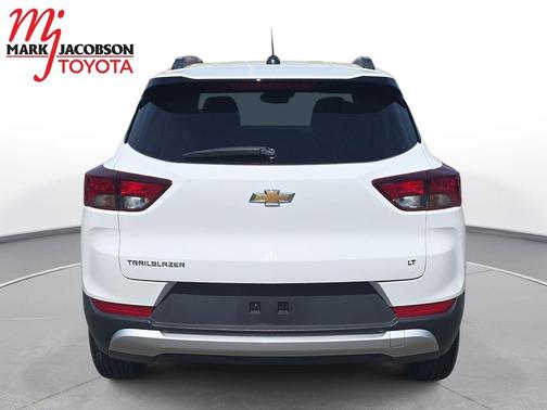 Summit White 2025 Chevrolet Trailblazer LT