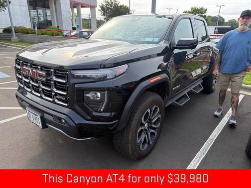 Onyx Black 2024 GMC Canyon AT4