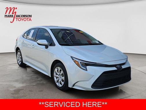 Wind Chill Pearl 2024 Toyota Corolla Hybrid SE