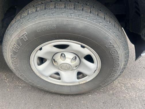 2016 Toyota Tacoma SR