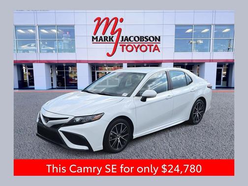 Ice Cap 2024 Toyota Camry SE