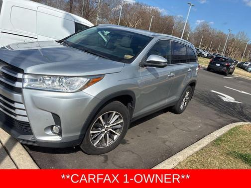 Celestial Silver Metallic 2019 Toyota Highlander XLE