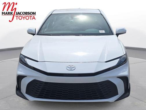 Ice Cap 2025 Toyota Camry SE