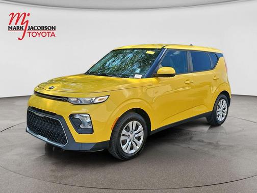 Solar Yellow 2020 Kia Soul LX