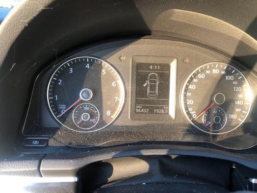 2012 Volkswagen Eos Lux