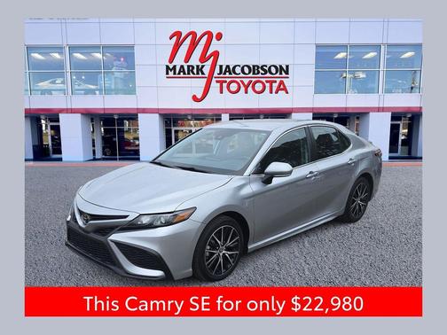2024 Toyota Camry SE