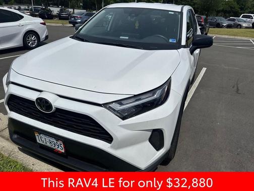 Ice Cap 2025 Toyota RAV4 LE