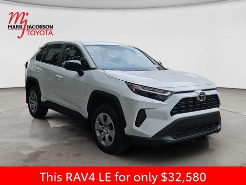 Ice Cap 2025 Toyota RAV4 LE