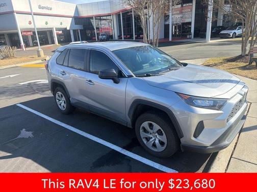 2022 Toyota RAV4 LE