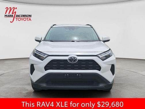Ice Cap 2024 Toyota RAV4 XLE