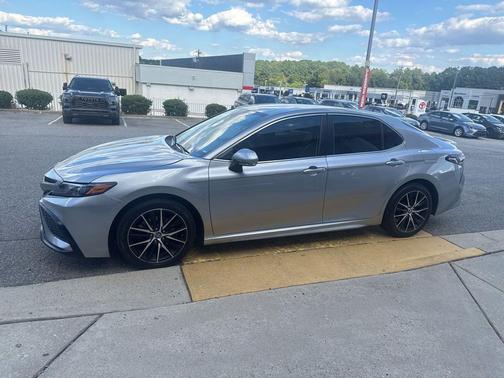 2023 Toyota Camry SE