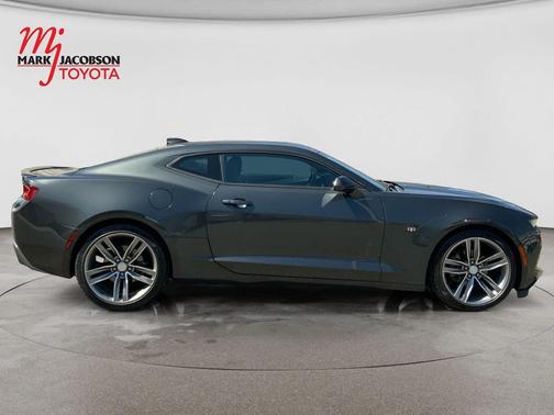 Nightfall Gray Metallic 2016 Chevrolet Camaro 2LT