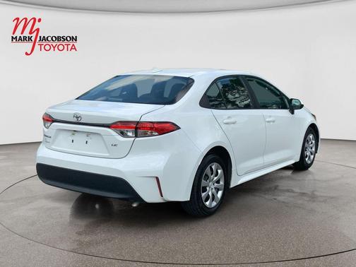 Ice Cap 2023 Toyota Corolla LE