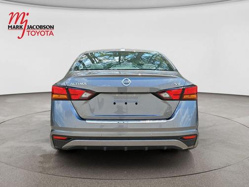 Gun Metallic 2021 Nissan Altima 2.5 SV