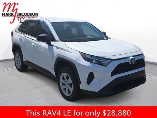 Ice Cap 2025 Toyota RAV4 LE