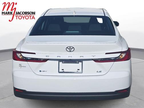 Ice Cap 2026 Toyota Camry LE