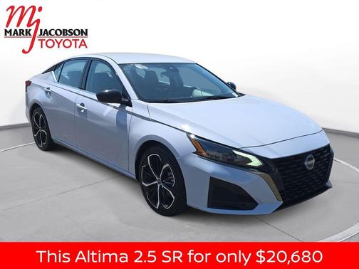 Gray Sky Pearl 2024 Nissan Altima SR FWD