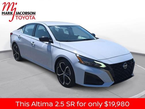 Gray Sky Pearl 2024 Nissan Altima SR FWD