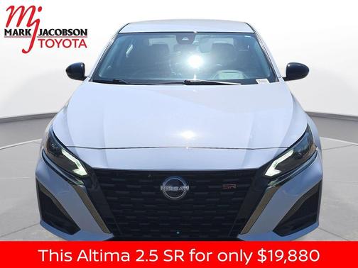 Gray Sky Pearl 2024 Nissan Altima SR FWD