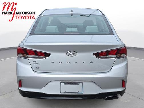 2018 Hyundai SONATA SE