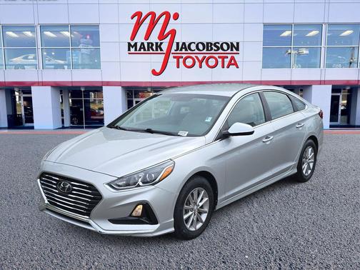 2018 Hyundai SONATA SE