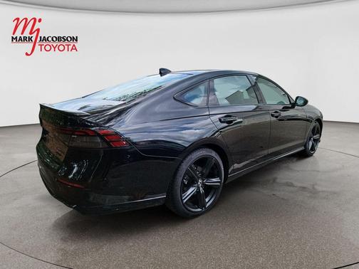 Crystal Black Pearl 2023 Honda Accord Hybrid Sport-L