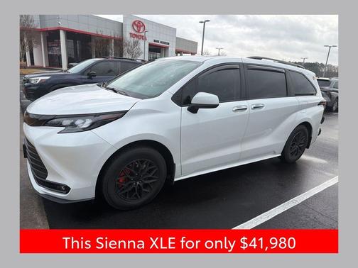 2024 Toyota Sienna XLE