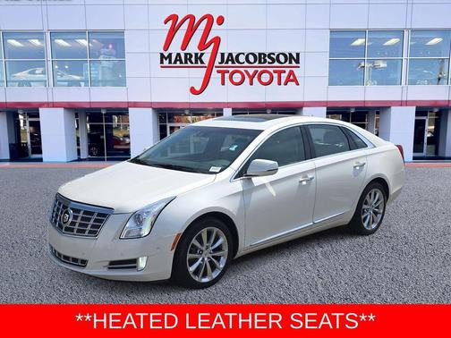 White Diamond Tricoat 2014 Cadillac XTS Luxury