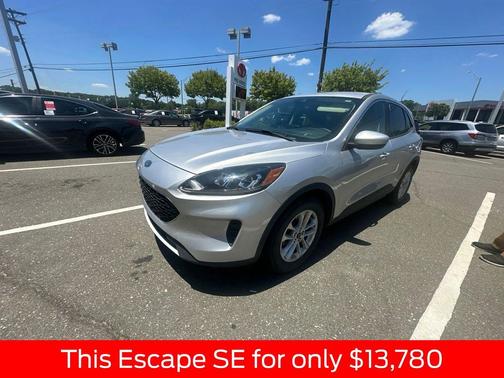 Ingot Silver Metallic 2020 Ford Escape SE