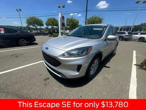 Ingot Silver Metallic 2020 Ford Escape SE