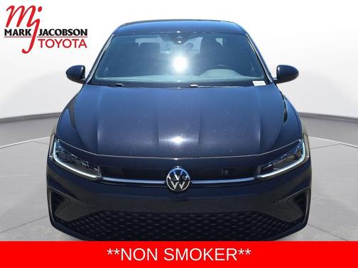 Deep Black Pearl 2025 Volkswagen Jetta 1.5T Sport