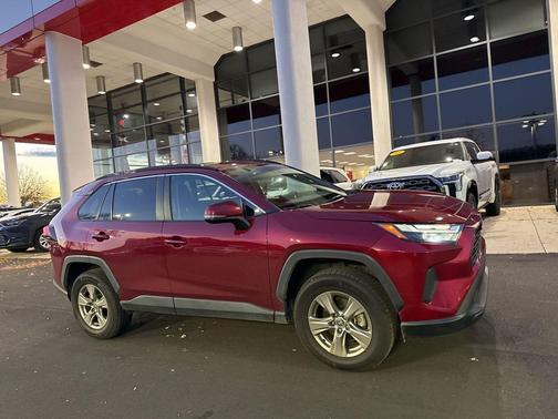 2022 Toyota RAV4 XLE