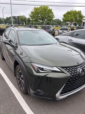 Nori Green Pearl 2020 Lexus UX 250h Base