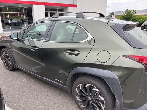 Nori Green Pearl 2020 Lexus UX 250h Base