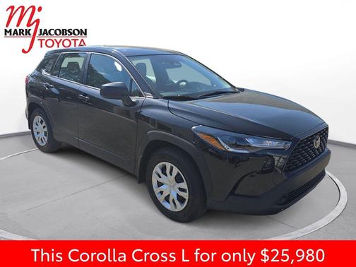 Jet Black 2025 Toyota Corolla Cross L