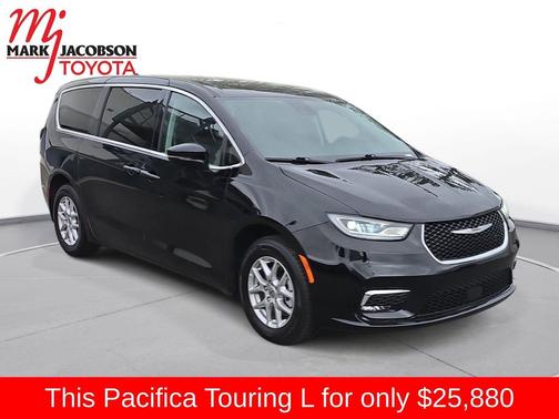 2024 Chrysler Pacifica Touring L
