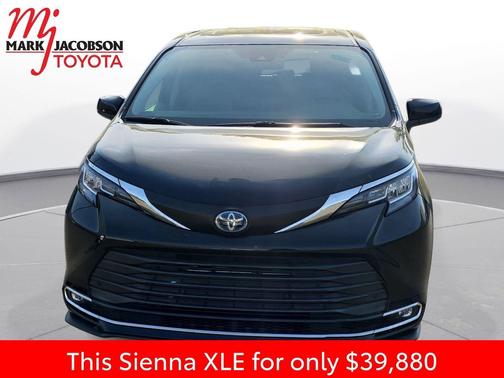 2023 Toyota Sienna XLE