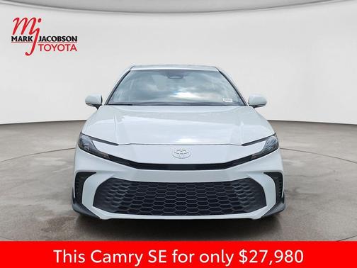 Ice Cap 2025 Toyota Camry SE