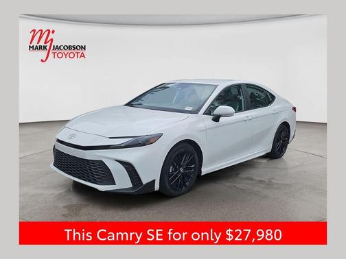 Ice Cap 2025 Toyota Camry SE