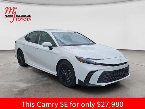 Ice Cap 2025 Toyota Camry SE