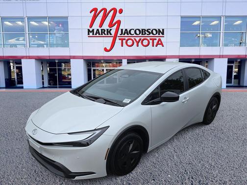 2025 Toyota Prius LE
