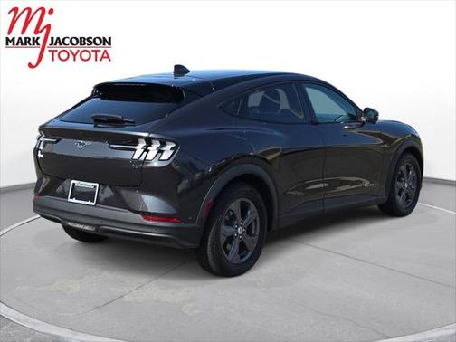 2022 Ford Mustang Mach-E Select