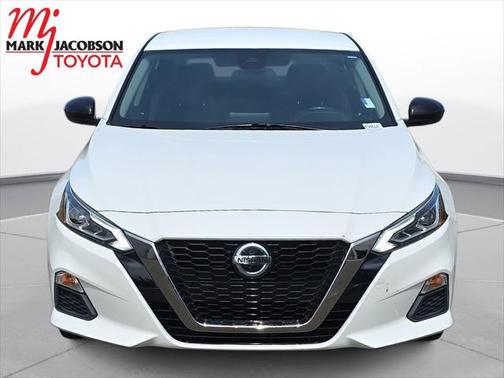 2021 Nissan Altima SR FWD