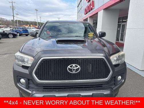 2017 Toyota Tacoma TRD Sport