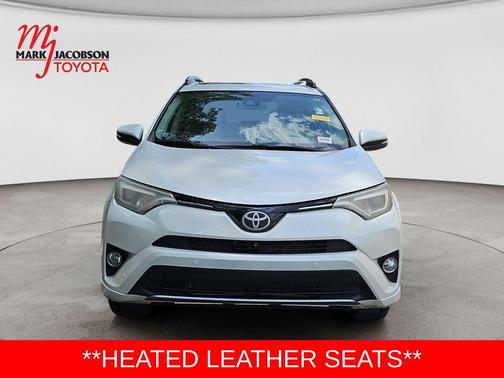 Blizzard Pearl 2017 Toyota RAV4 SE